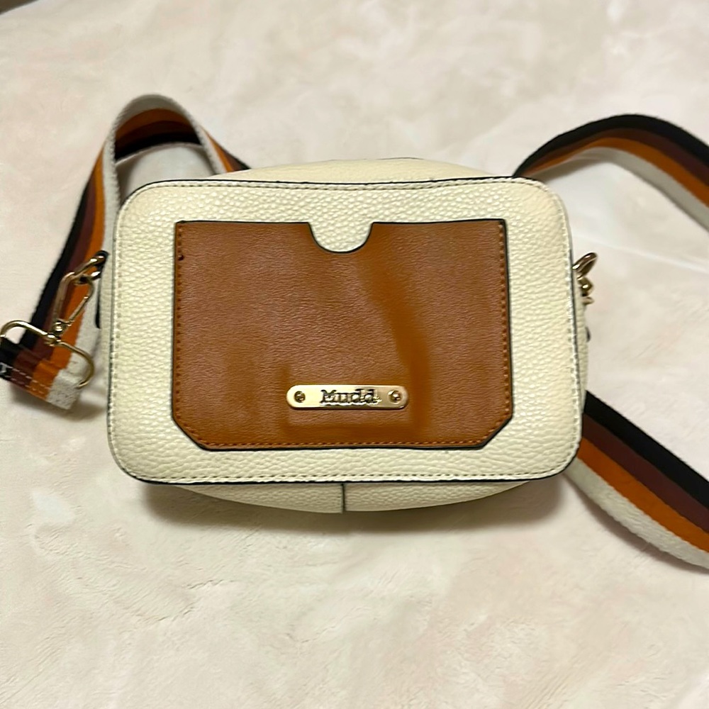 Women’s purse mudd